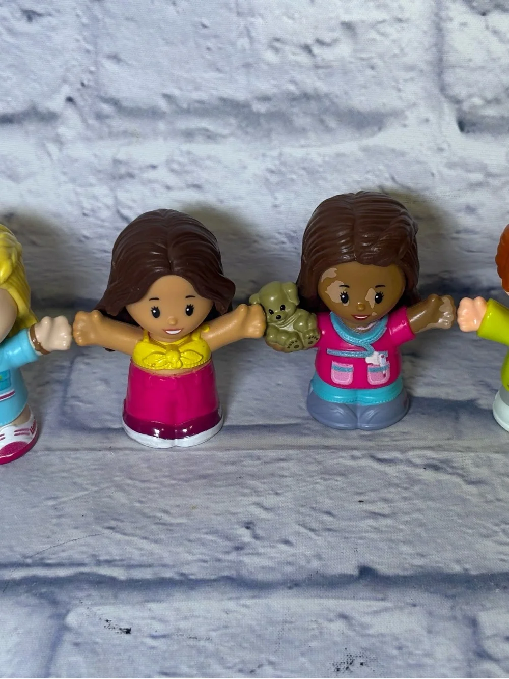 Lot of (12) Fisher-Price Little People figurines And Animals Olaf Barbie Rex